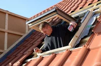 Pose de fenêtres de toit Velux à Brosville